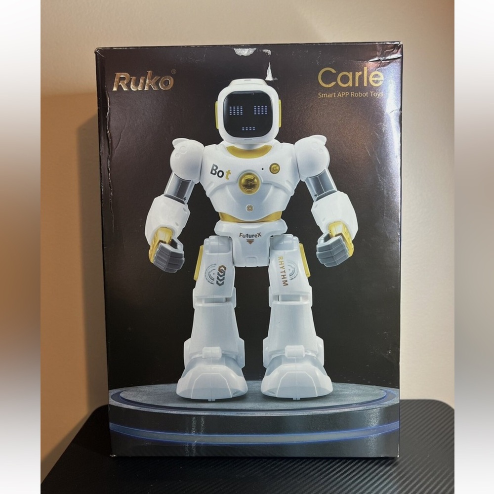 Carle Smart Robot Toy - White and Gold